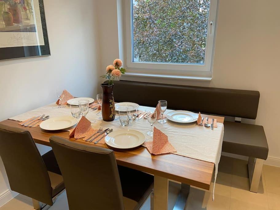 Luxury Apartment With Air Conditioning & Jaccuzzi Near Frankfurt Wiesbaden Hofheim Exterior foto