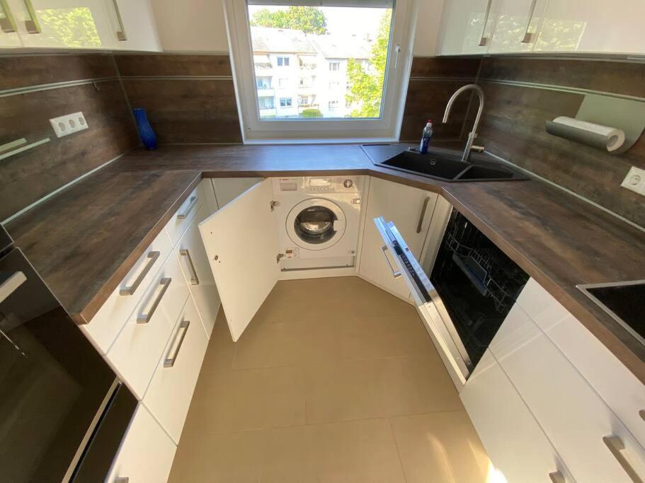 Luxury Apartment With Air Conditioning & Jaccuzzi Near Frankfurt Wiesbaden Hofheim Exterior foto