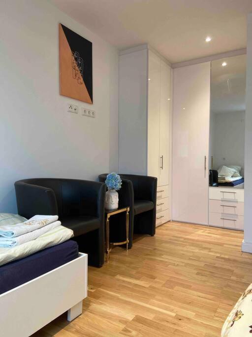 Luxury Apartment With Air Conditioning & Jaccuzzi Near Frankfurt Wiesbaden Hofheim Exterior foto
