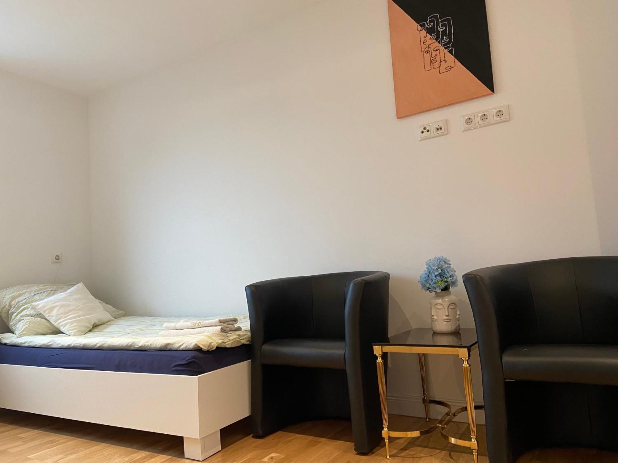 Luxury Apartment With Air Conditioning & Jaccuzzi Near Frankfurt Wiesbaden Hofheim Exterior foto