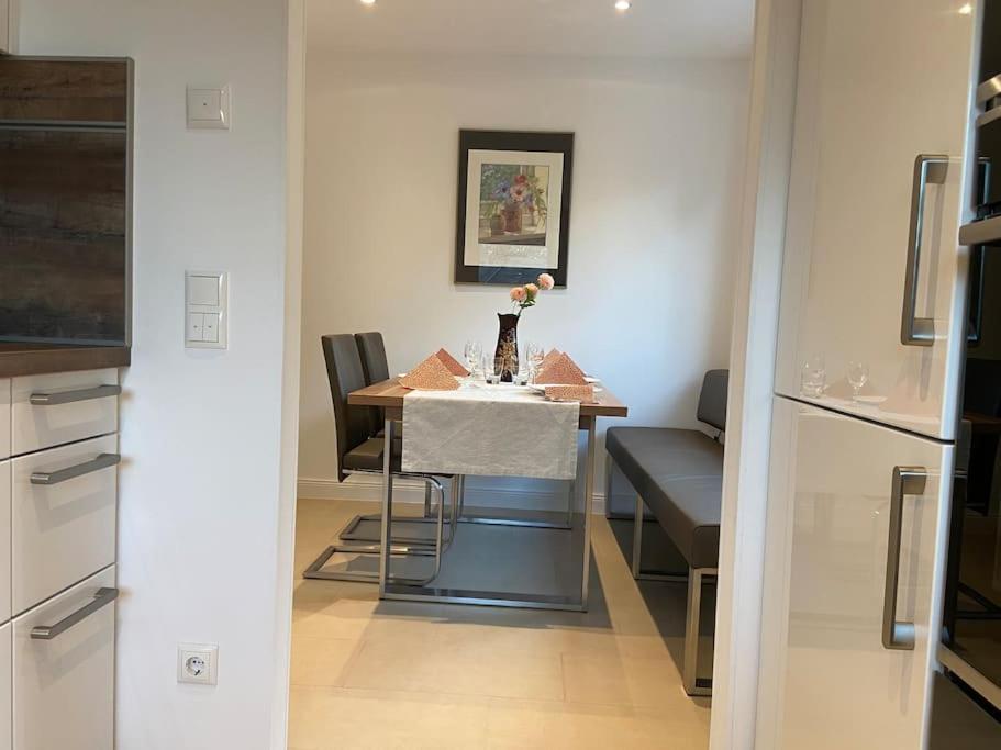 Luxury Apartment With Air Conditioning & Jaccuzzi Near Frankfurt Wiesbaden Hofheim Exterior foto