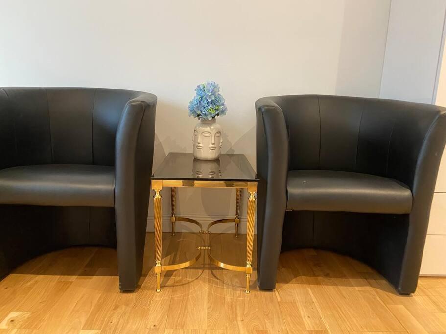 Luxury Apartment With Air Conditioning & Jaccuzzi Near Frankfurt Wiesbaden Hofheim Exterior foto